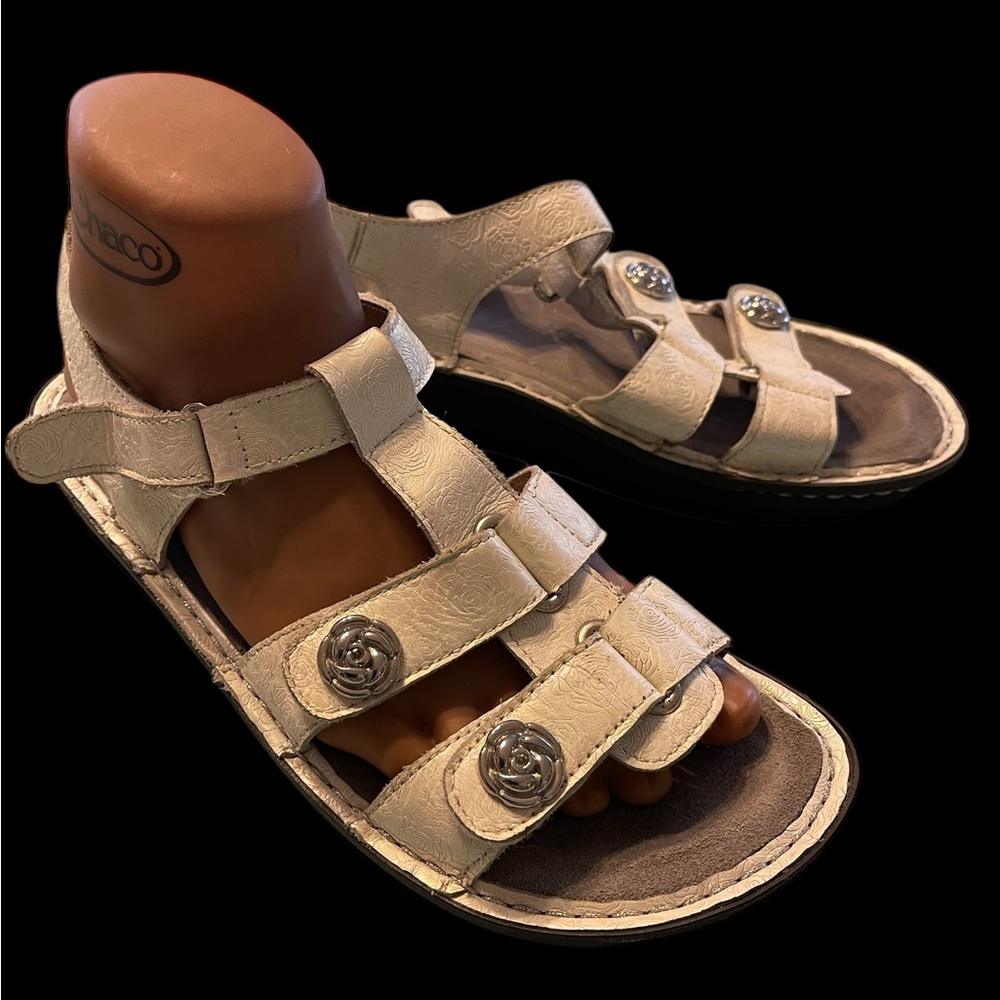 Alegria Kleo Wide Sandals